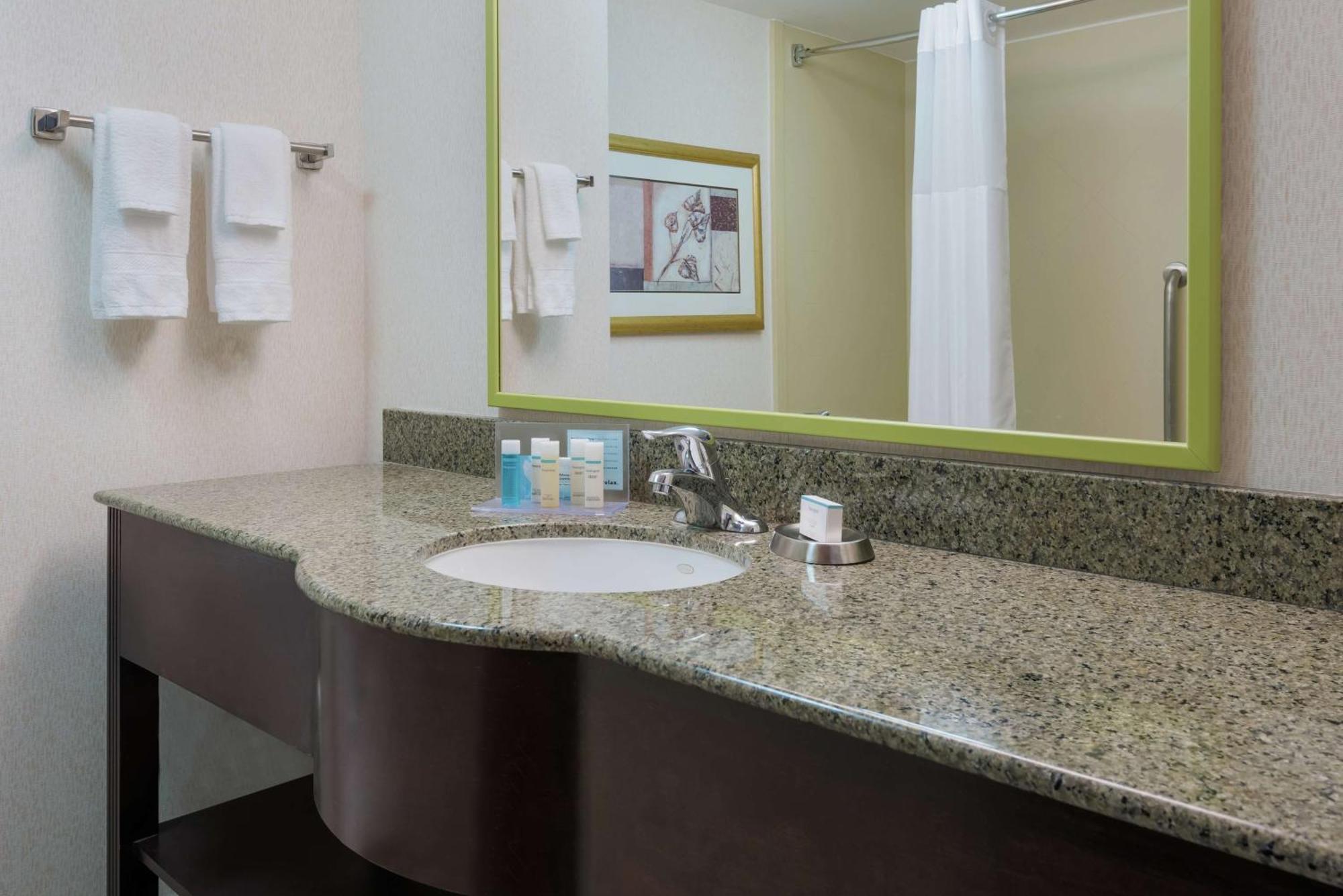 Hampton Inn South Plainfield-Piscataway Bagian luar foto