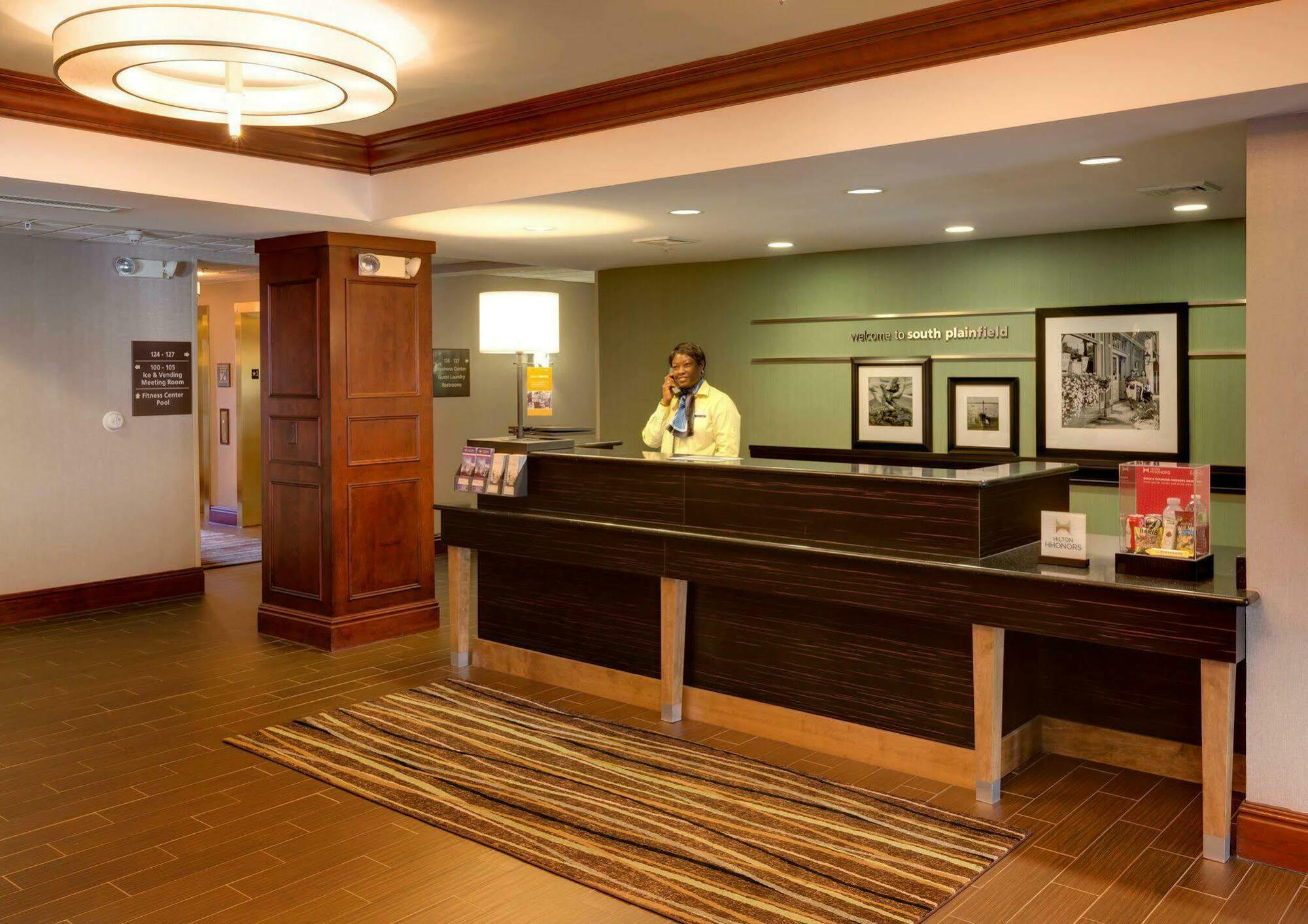 Hampton Inn South Plainfield-Piscataway Bagian luar foto