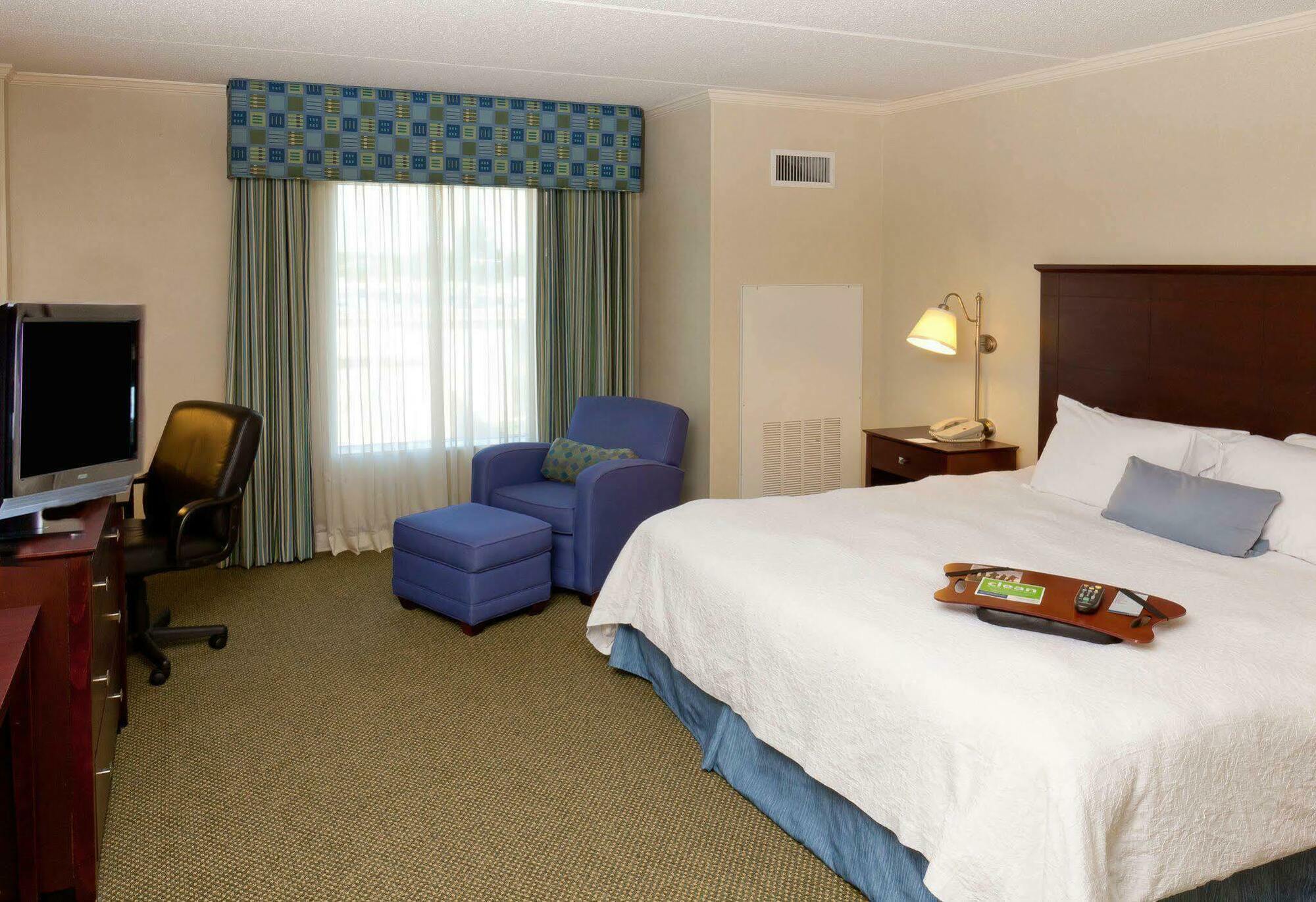 Hampton Inn South Plainfield-Piscataway Bagian luar foto